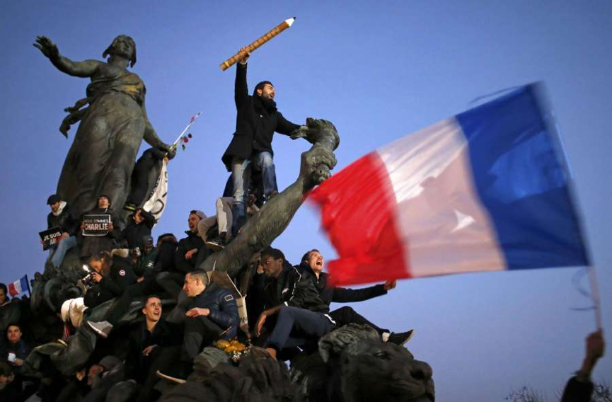 Pourquoi nous NE sommes PAS Charlie Hebdo ?
